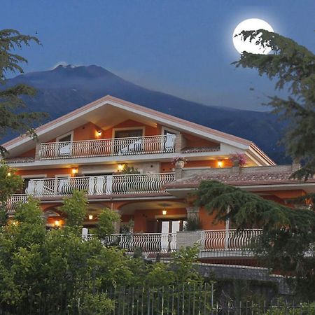 Апарт отель Etna Royal View Трекастаньи Экстерьер фото