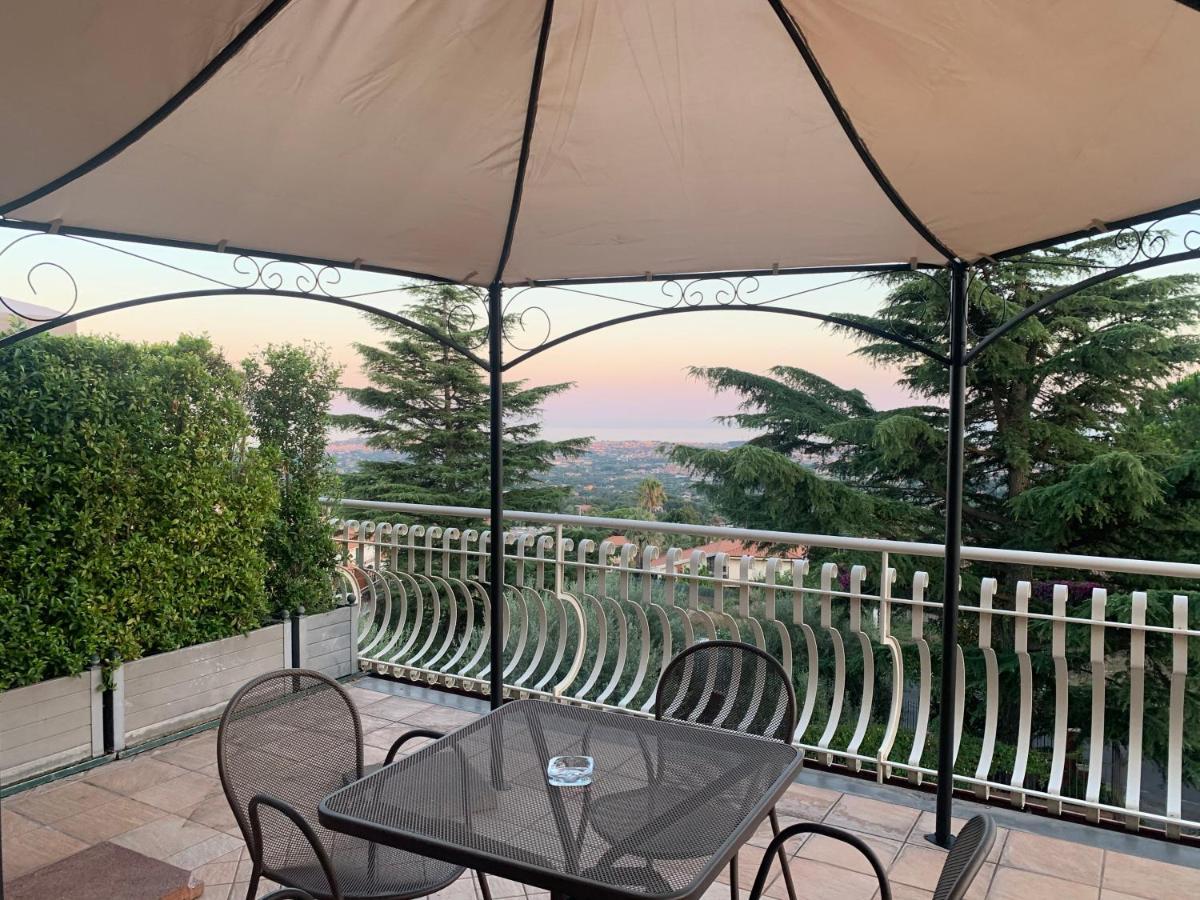 Апарт отель Etna Royal View Трекастаньи Экстерьер фото